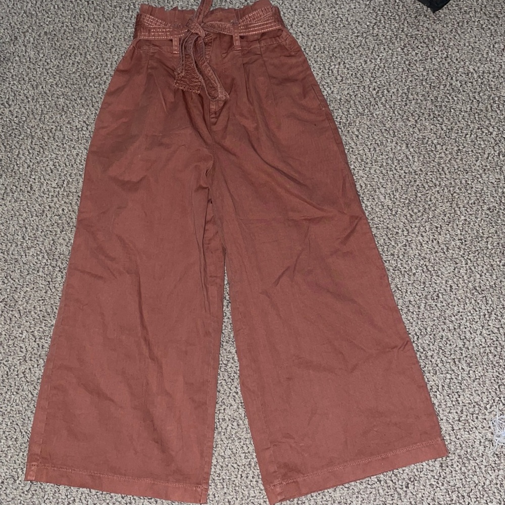 Salmon American Eagle capris